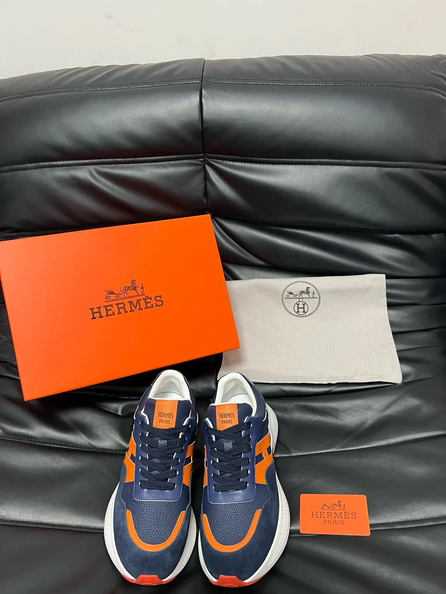 [HERMES] Hermès men's shoes 💰540💰 - High-end quality original order - Upper: 🔝 tumbled calfskin, suede calfskin, shoe body sewn with H pattern - Inner: water-dyed cowhide - Outsole: ultra-light T men's shoes 💰U foam rubber; two-color molded outsole - Super high quality control, fine workmanship: highlighted (high-end, luxury, grade) -Size : 39-44 (38, 45 can be customized)